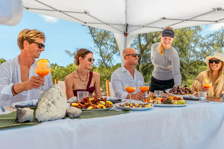 Charter Yacht VIVACE - Alpha Spritz 102 - 5 Cabins - Nassau - Staniel Cay - Exumas