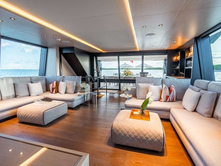 VIVACE Alpha Spritz 102 - saloon VIVACE Alpha Spritz 102 - saloon