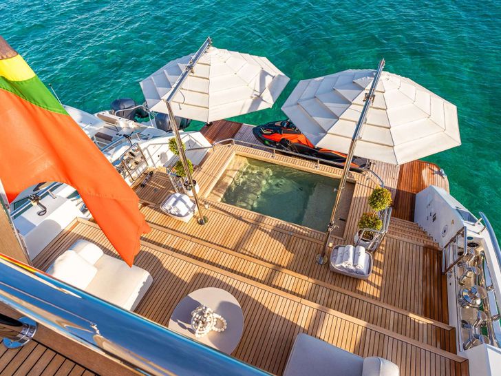 VIVACE Alpha Spritz 102 - beach club with a jacuzzi VIVACE Alpha Spritz 102 - beach club with a jacuzzi