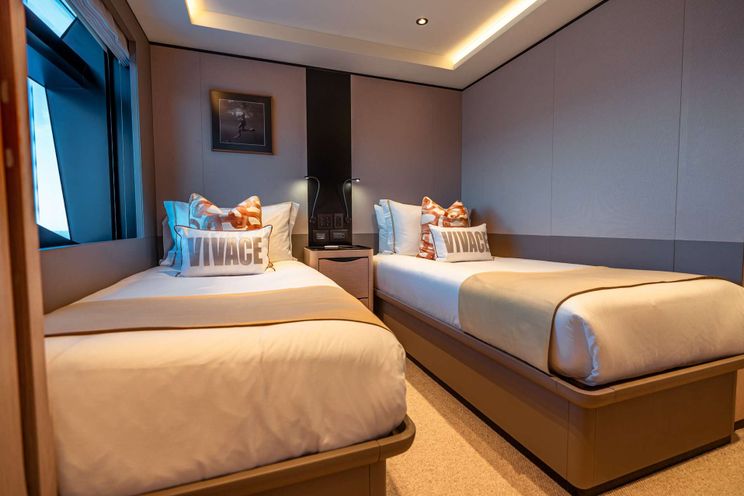 Charter Yacht VIVACE - Alpha Spritz 102 - 5 Cabins - Nassau - Staniel Cay - Exumas