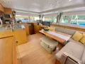KNOT 5280 Lagoon 450F - saloon seating and dining area KNOT 5280 Lagoon 450F - saloon seating and dining area
