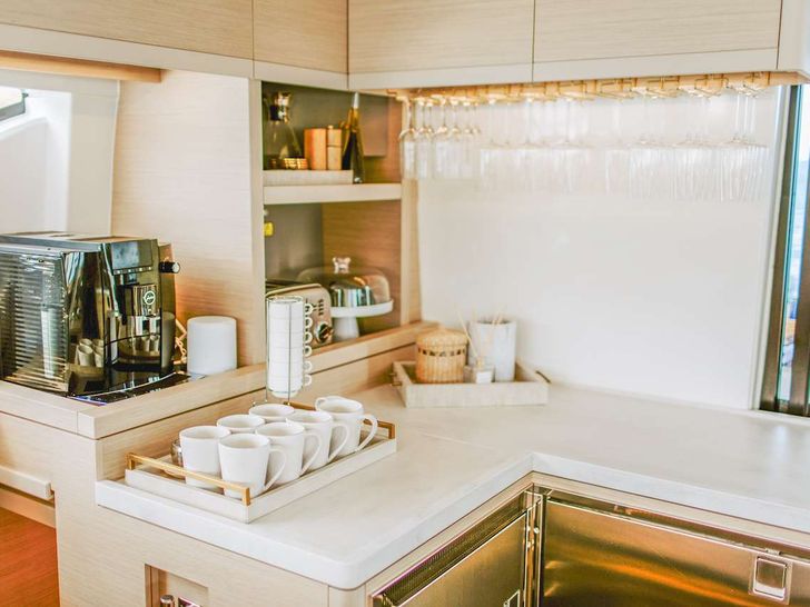 WANDERLUST Lagoon 50 - galley WANDERLUST Lagoon 50 - galley
