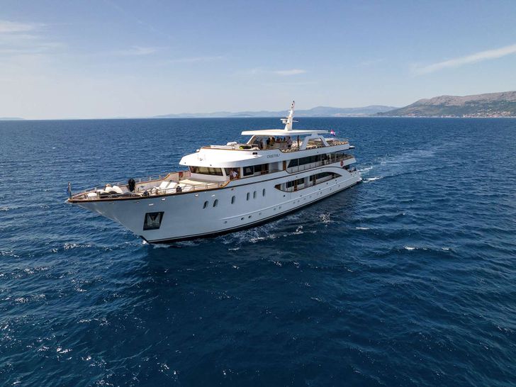 CRISTAL 49m Custom Motor Yacht CRISTAL 49m Custom Motor Yacht