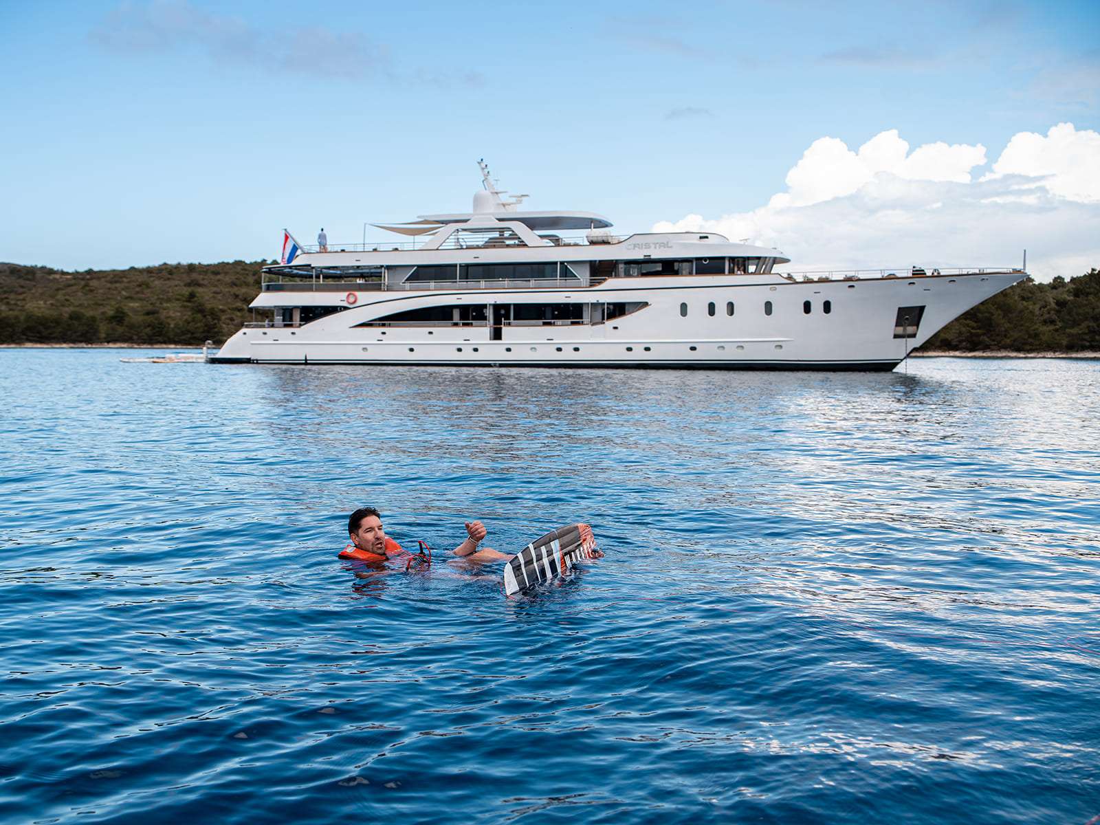 CRISTAL Custom 49m - wakeboarding