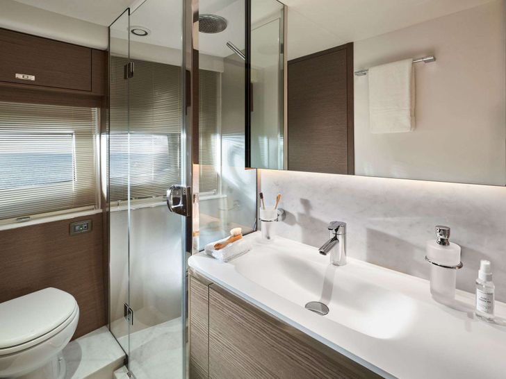 ELIZABETH Princess Y72 crewed Motor Yacht Master Bathroom ELIZABETH Princess Y72 crewed Motor Yacht Master Bathroom