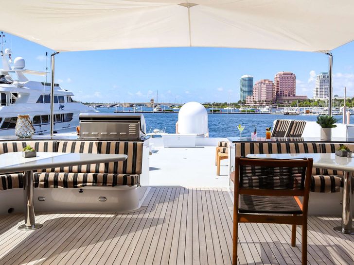 LONE STAR Hatteras 130 Crewed Motor Yacht Seating Area