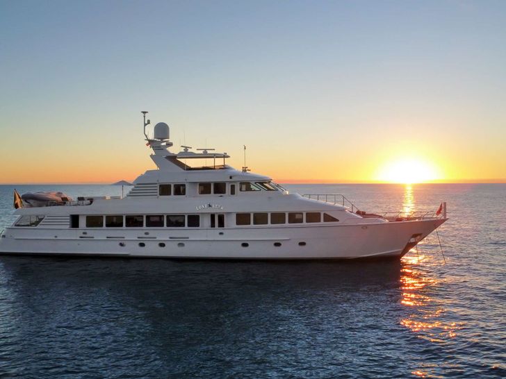 LONE STAR Hatteras 130 Crewed Motor Yacht Sunset LONE STAR Hatteras 130 Crewed Motor Yacht Sunset