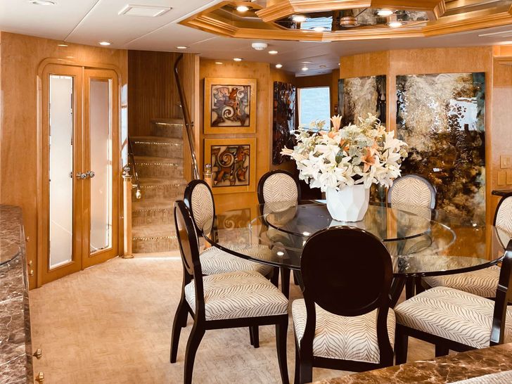 LONE STAR Hatteras 130 Crewed Motor Yacht Dining LONE STAR Hatteras 130 Crewed Motor Yacht Dining