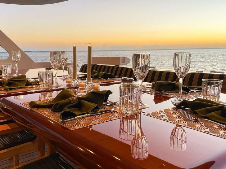 LONE STAR Hatteras 130 Crewed Motor Yacht Alfresco Dining Aft Deck LONE STAR Hatteras 130 Crewed Motor Yacht Alfresco Dining Aft Deck