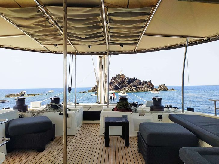 BLUE DESTINY - Lagoon 620,flybridge BLUE DESTINY - Lagoon 620,flybridge