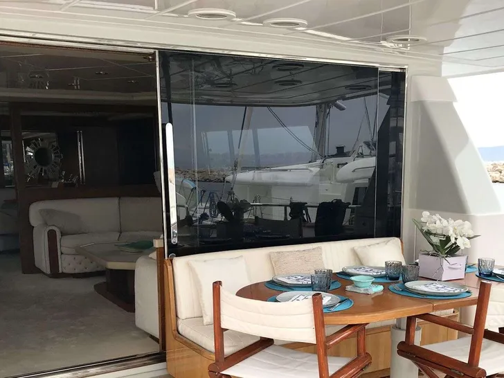 OLA - San Lorenzo 78 ft,alfresco dining area OLA - San Lorenzo 78 ft,alfresco dining area