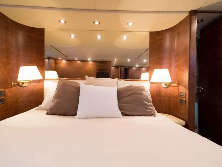 OLA - San Lorenzo 78 ft,main cabin OLA - San Lorenzo 78 ft,main cabin