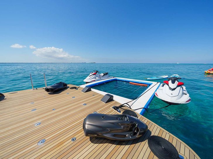 JULIANNE - Crescent 110,swimming platform with water toys JULIANNE - Crescent 110,swimming platform with water toys