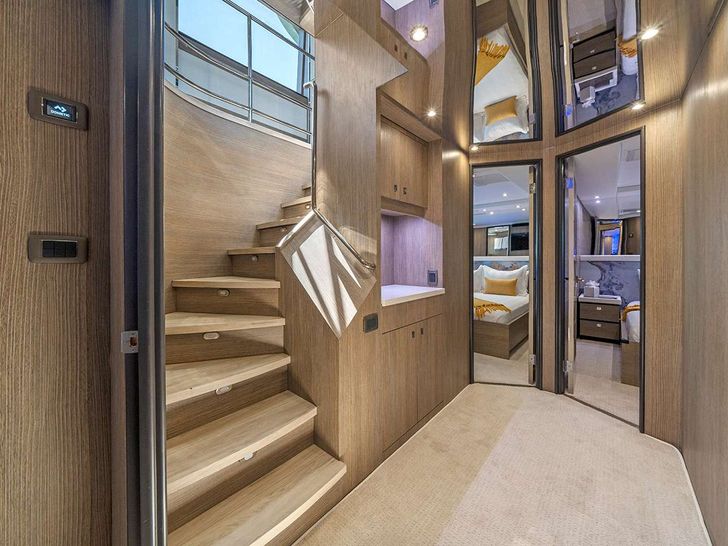 JULIANNE - Crescent 110,staircase to the cabins JULIANNE - Crescent 110,staircase to the cabins