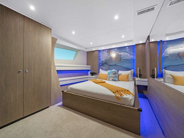 JULIANNE - Crescent 110,master cabin JULIANNE - Crescent 110,master cabin