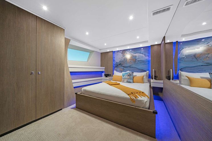 Charter Yacht JULIANNE - Crescent 110 - 4 Cabins - Nassau - Exumas - Bahamas