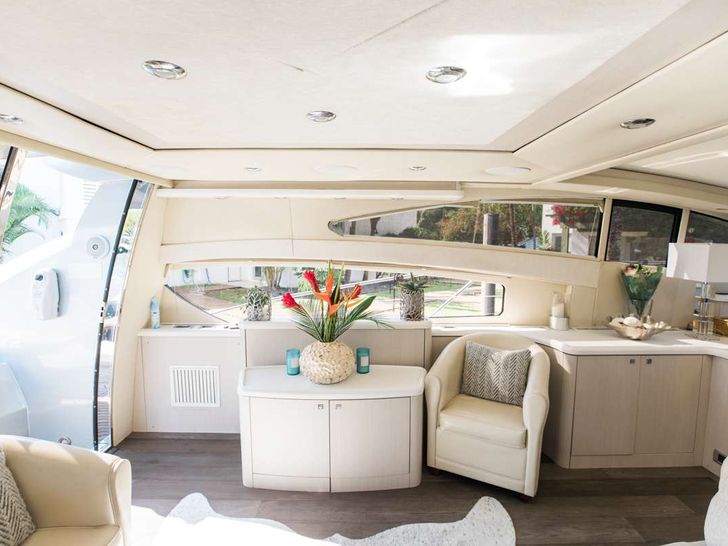 LION - Sunseeker 72,saloon seating LION - Sunseeker 72,saloon seating