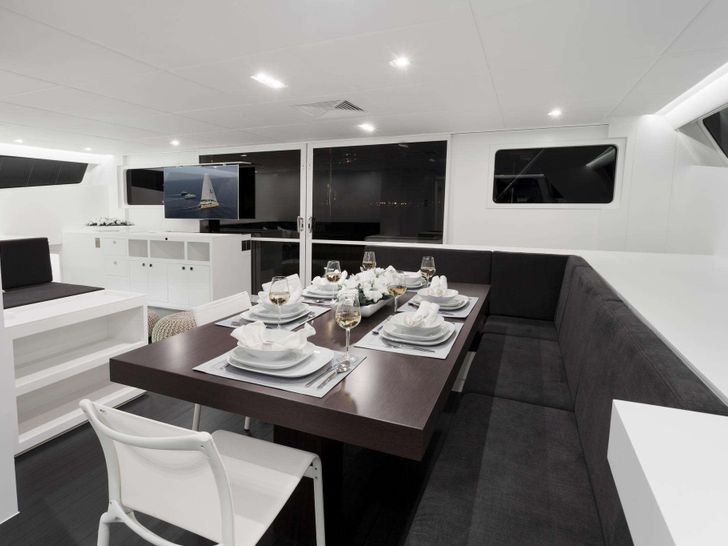 LEVANTE Sunreef 80 - indoor dining set up LEVANTE Sunreef 80 - indoor dining set up