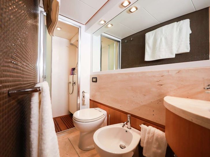 SERENITY III - bathroom SERENITY III - bathroom