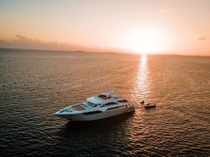 ARK NOBLE - 38m Custom Sunset ARK NOBLE - 38m Custom Sunset