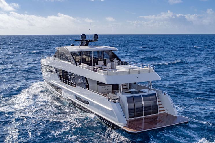 Charter Yacht O - Ocean Alexander 30R - 5 Cabins - Nassau - Exumas - Bahamas