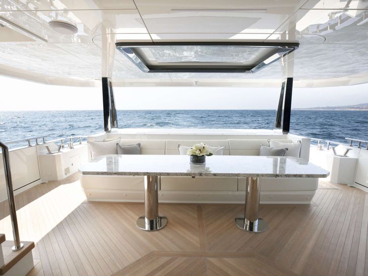 Ocean Alexander O Aft Deck Ocean Alexander O Aft Deck