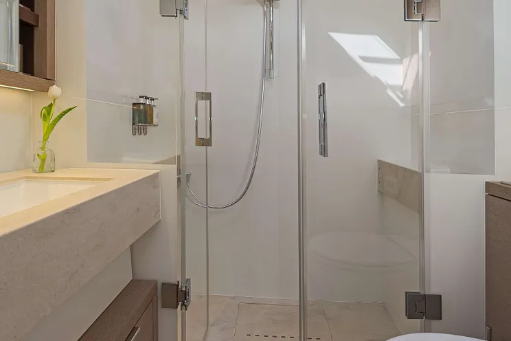 Charter Yacht DAIQUIRI - Lagoon 65 - 5 Cabins - Athens - Mykonos - Cyclades - Greece