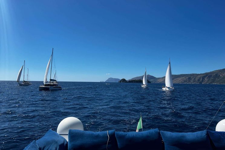 Charter Yacht VIDA BOA II - Fountaine Pajot Ipanema 58 - 4 Cabins - Naples - Capri - Positano - Amalfi Coast - Italy