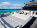 ENTREPRENEUR Ocean Alexander 35R - foredeck bronzing area ENTREPRENEUR Ocean Alexander 35R - foredeck bronzing area