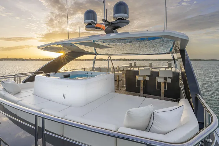 Charter Yacht ENTREPRENEUR - Ocean Alexander 35R - 5 Cabins - Nassau - Exumas - Bahamas