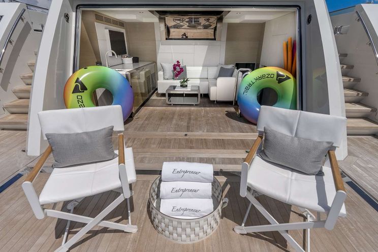 Charter Yacht ENTREPRENEUR - Ocean Alexander 35R - 5 Cabins - Nassau - Exumas - Bahamas