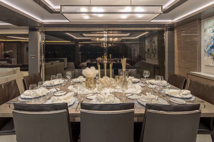 Charter Yacht ENTREPRENEUR - Ocean Alexander 35R - 5 Cabins - Nassau - Exumas - Bahamas