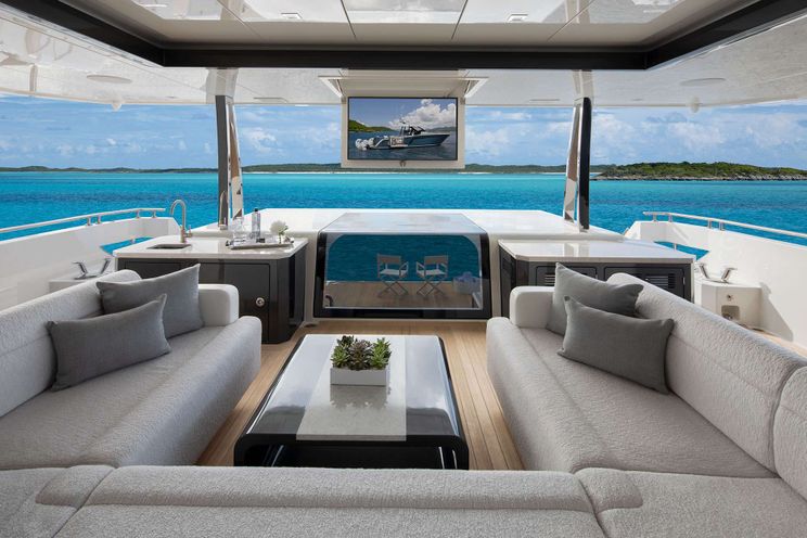 Charter Yacht ENTREPRENEUR - Ocean Alexander 35R - 5 Cabins - Nassau - Exumas - Bahamas