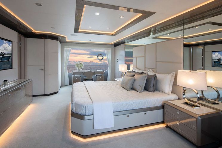 Charter Yacht ENTREPRENEUR - Ocean Alexander 35R - 5 Cabins - Nassau - Exumas - Bahamas