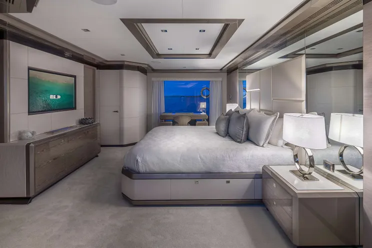Charter Yacht ENTREPRENEUR - Ocean Alexander 35R - 5 Cabins - Nassau - Exumas - Bahamas