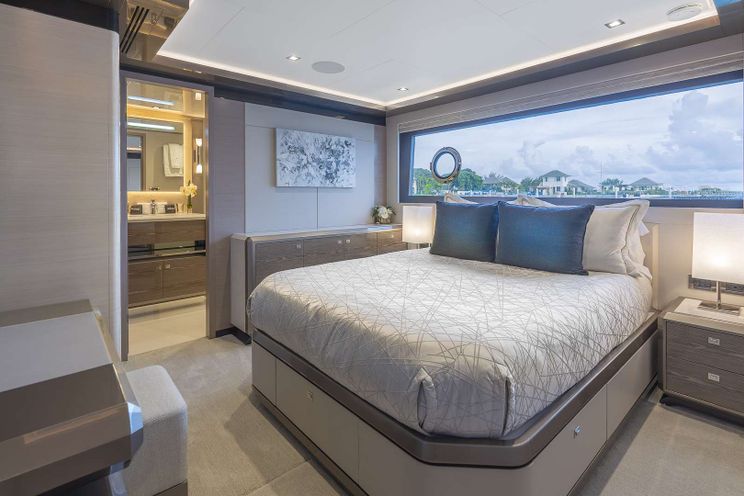 Charter Yacht ENTREPRENEUR - Ocean Alexander 35R - 5 Cabins - Nassau - Exumas - Bahamas