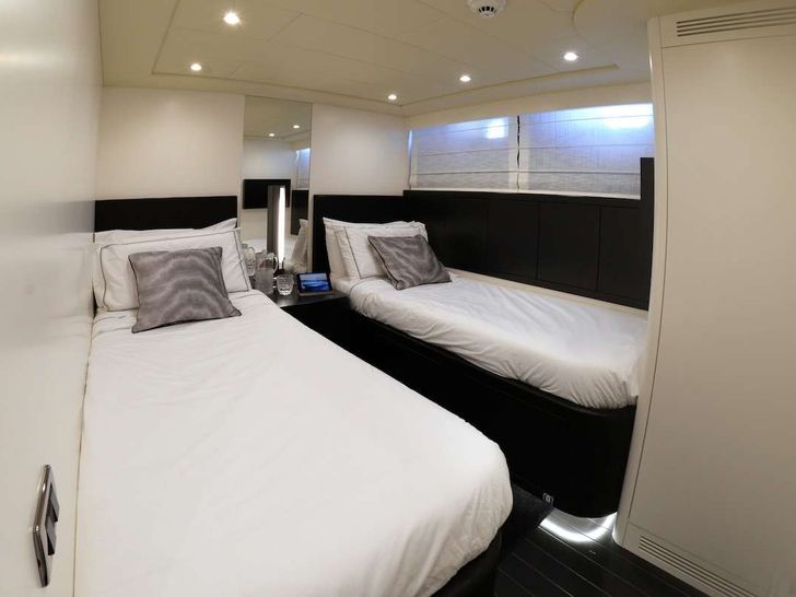 ONLY ONE - Twin cabin ONLY ONE - Twin cabin