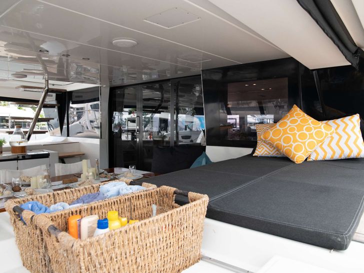 PHILOTIMO Lagoon 63 - Cockpit Dining PHILOTIMO Lagoon 63 - Cockpit Dining