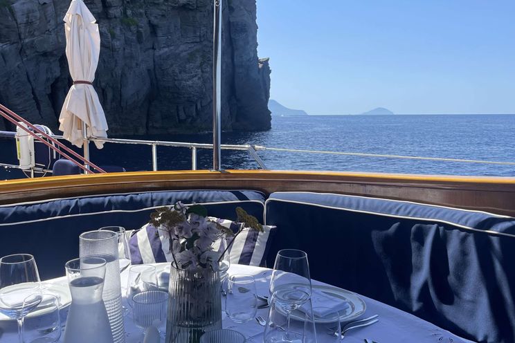 Charter Yacht MALIZIA - Perini Navi 25m - 3 Cabins - Sicily - Lipari - Palermo - Italy
