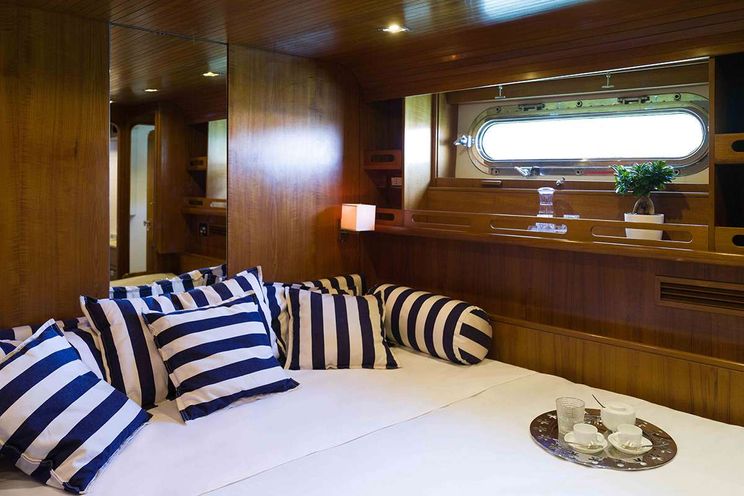 Charter Yacht MALIZIA - Perini Navi 25m - 3 Cabins - Sicily - Lipari - Palermo - Italy