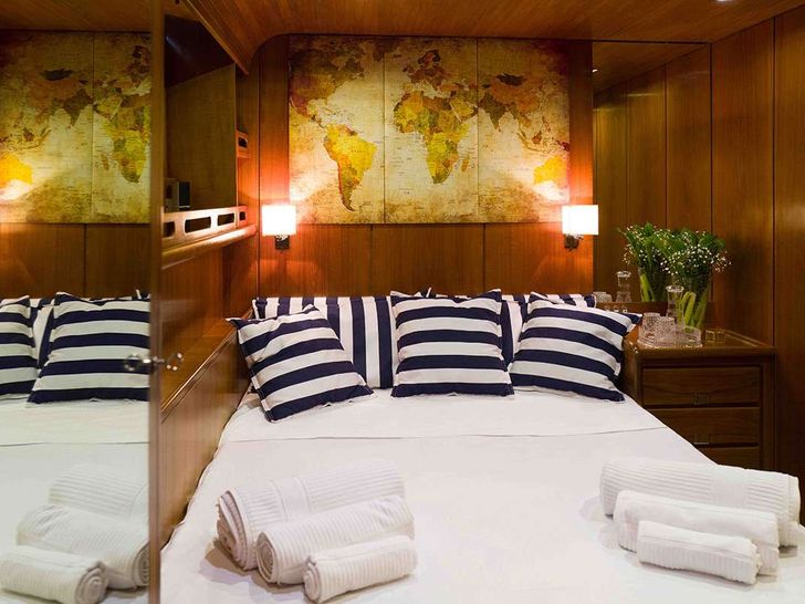MALIZIA Perini Navi 25m - double cabin MALIZIA Perini Navi 25m - double cabin