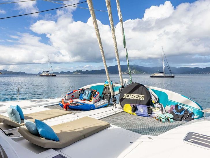 OLIVIA CHARLES Fountaine Pajot Ipanema 58 - foredeck OLIVIA CHARLES Fountaine Pajot Ipanema 58 - foredeck