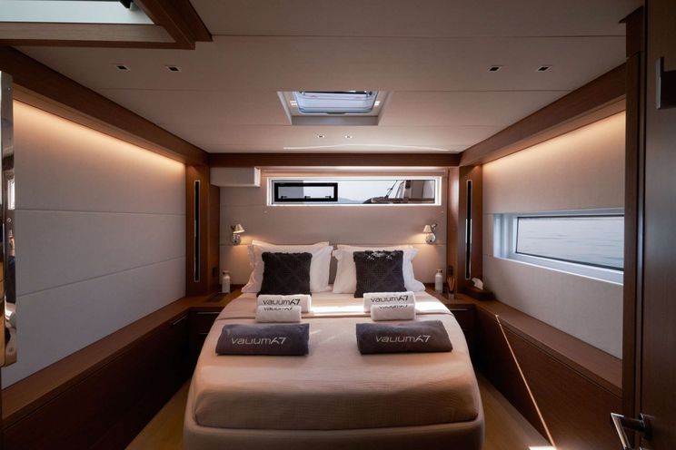 Charter Yacht VALIUM 67 - Lagoon Sixty 7 - 5 Cabins - Athens - Mykonos - Paros - Hydra - Naxos - Greece