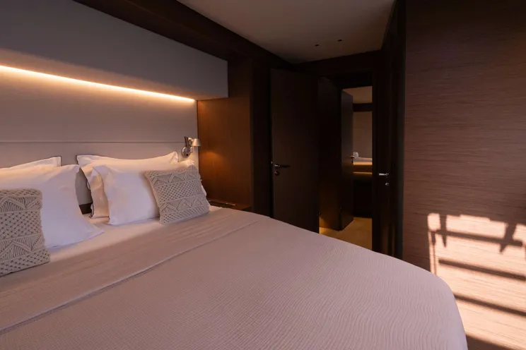 Charter Yacht VALIUM 67 - Lagoon Sixty 7 - 5 Cabins - Athens - Mykonos - Paros - Hydra - Naxos - Greece