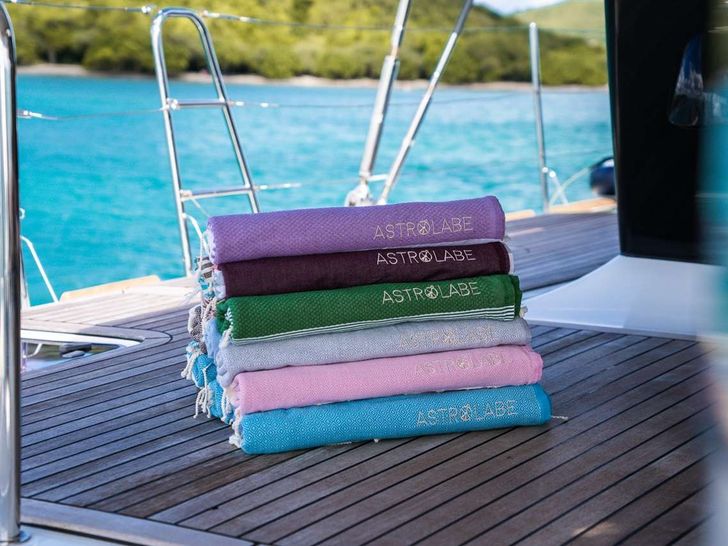 ASTROLABE Lagoon 620 - shoul ASTROLABE Lagoon 620 - shoul