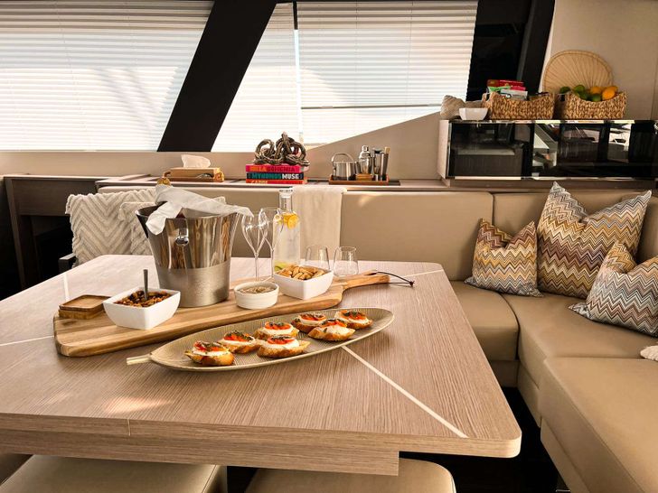 OCEANUS - main saloon OCEANUS - main saloon