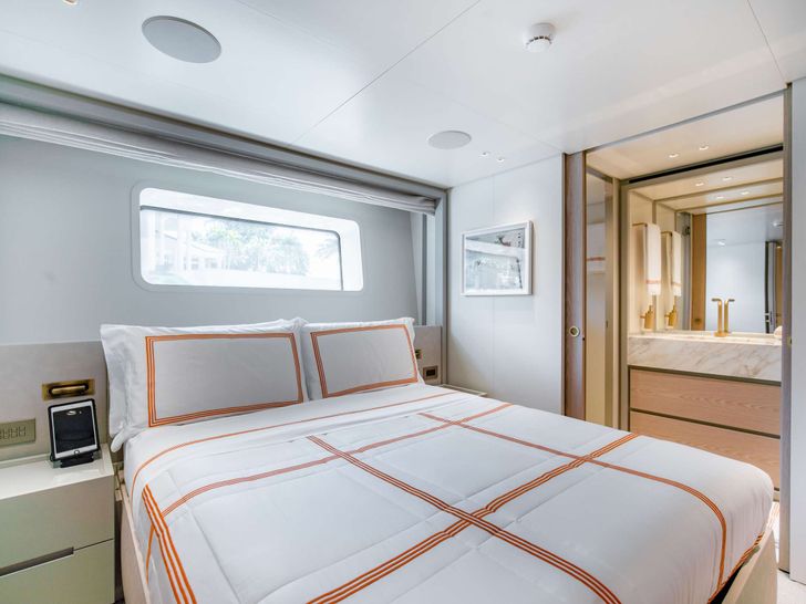 PEARL - Sanlorenzo 86,VIP cabin