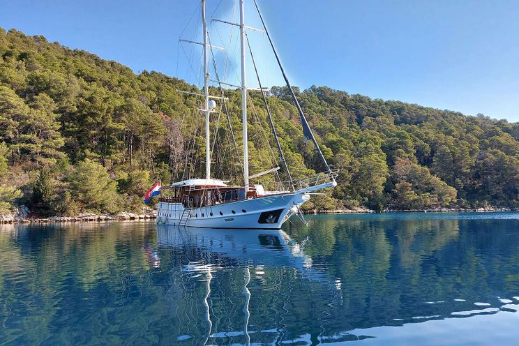 Charter Yacht Gulet Vivere - Custom 26m - 6 Cabins - Dubrovnik - Split