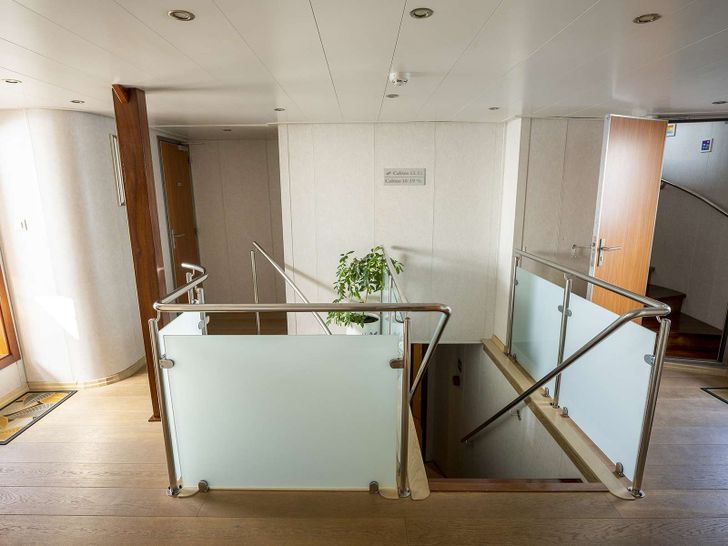 KARIZMA 48m Custom Motor Yacht Interior KARIZMA 48m Custom Motor Yacht Interior