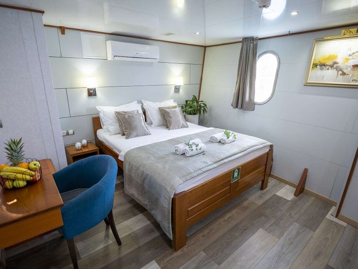 KARIZMA 48m Custom Motor Yacht VIP Cabin KARIZMA 48m Custom Motor Yacht VIP Cabin